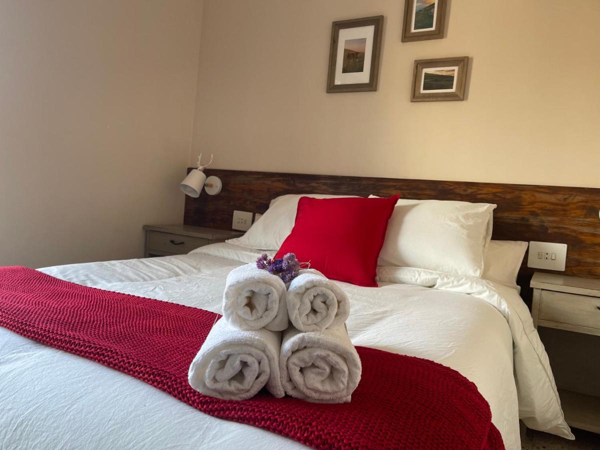 Fonda Peremiquel Hotel Castellar De N'Hug Exterior photo