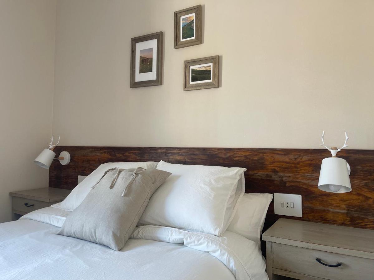 Fonda Peremiquel Hotel Castellar De N'Hug Exterior photo