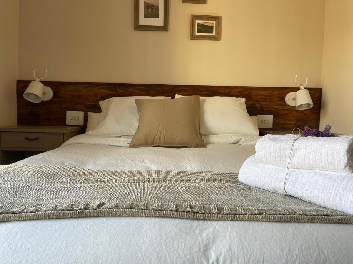 Fonda Peremiquel Hotel Castellar De N'Hug Exterior photo